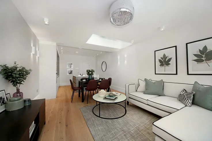 Bright open-plan living room at 366 Ealing Common